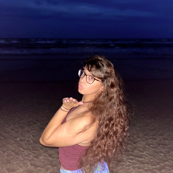 Meet your Posher, Sonya - Picture 1 of 1